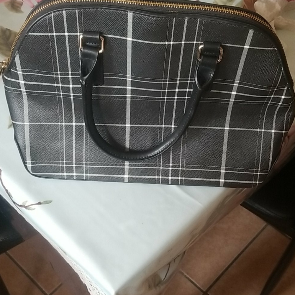 Tote - Picture 2 of 2